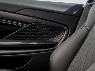 Aston Martin DB12 V8 Coupe — photo 26