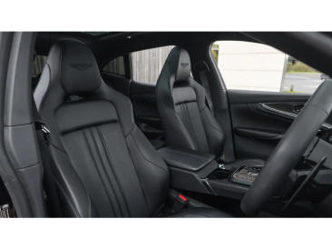 Aston Martin DBX 707 — photo 18