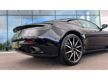 Aston Martin DB11 V12 — photo 15
