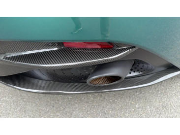 Aston Martin DB12 V8 Coupe — photo 17