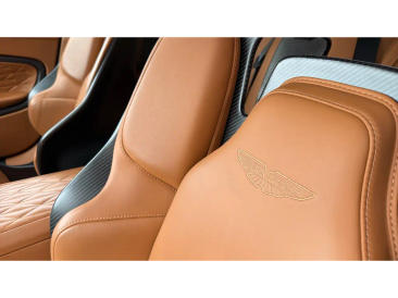 Aston Martin DB12 V8 Coupe — photo 23