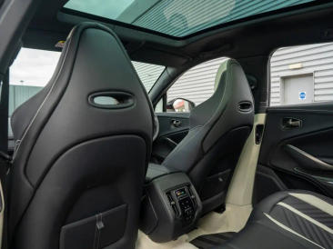 Aston Martin DBX 707 — photo 26
