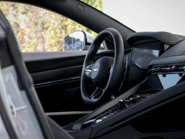 Aston Martin DB12 V8 Coupe — photo 42