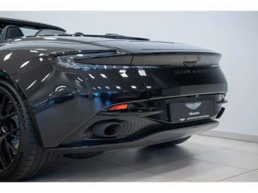 Aston Martin DB12 Volante 4.0 V8 B&W — photo 12