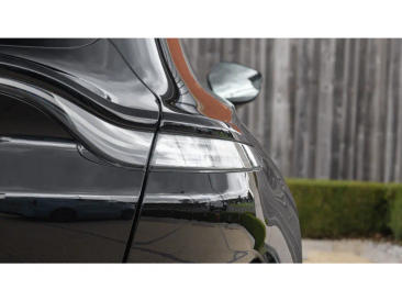 Aston Martin DBX 707 — photo 42