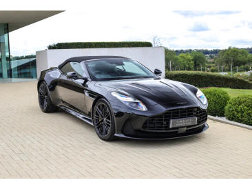 Aston Martin DB12 V8 — photo 25
