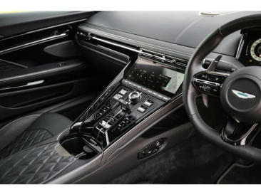 Aston Martin DB12 V8 — photo 29