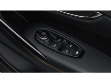 Aston Martin DBX 707 — photo 53