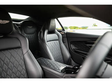 Aston Martin DB12 V8 — photo 33