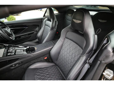 Aston Martin DB12 V8 — photo 39