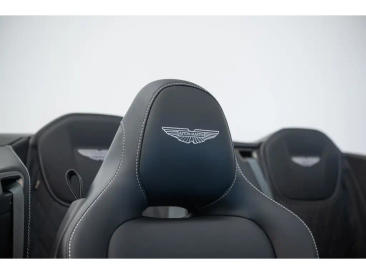 Aston Martin DB12 Volante 4.0 V8 B&W — photo 28