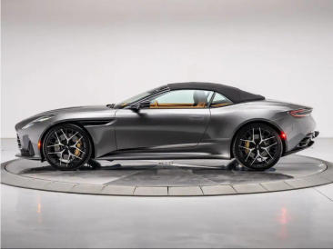 Aston Martin DB12 Volante 4.0 V8 B&W — photo 17