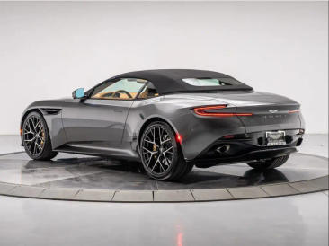Aston Martin DB12 Volante 4.0 V8 B&W — photo 18