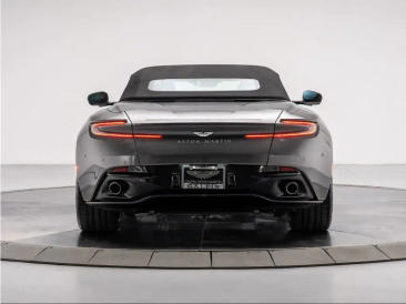 Aston Martin DB12 Volante 4.0 V8 B&W — photo 19