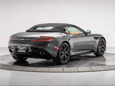 Aston Martin DB12 Volante 4.0 V8 B&W — photo 20