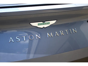 Aston Martin DB12 V8 Coupe — photo 7