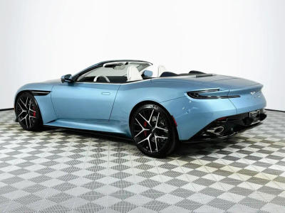 Aston Martin DB12 Volante 4.0 V8 B&W