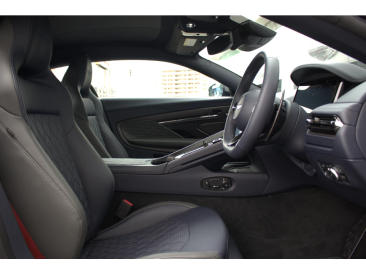 Aston Martin DB12 V8 Coupe — photo 21