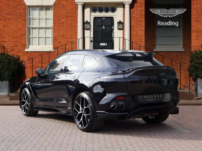 Aston Martin DBX 707