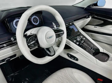Aston Martin DB12 Volante 4.0 V8 B&W — photo 3