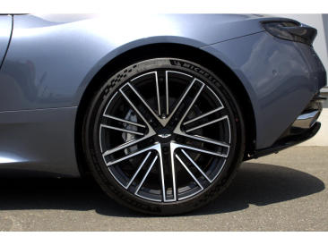 Aston Martin DB12 V8 Coupe — photo 14