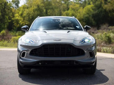 Aston Martin DBX SUV — photo 9