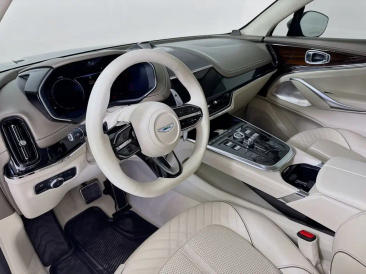 Aston Martin DBX 707 SUV — photo 9