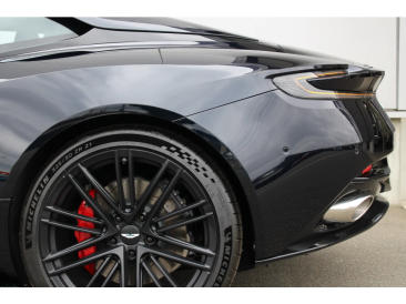 Aston Martin DB12 V8 Coupe — photo 32
