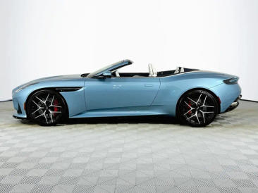 Aston Martin DB12 Volante 4.0 V8 B&W — photo 17