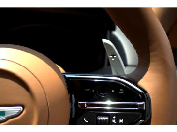 Aston Martin DB12 V8 Coupe — photo 17
