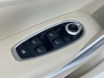 Aston Martin DBX 707 SUV — photo 14