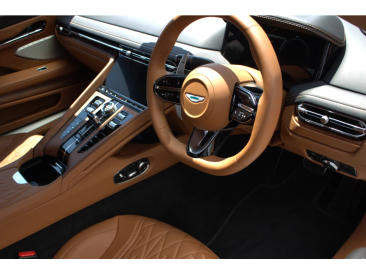 Aston Martin DB12 V8 Coupe — photo 21