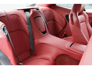Aston Martin DB12 V8 Coupe — photo 23