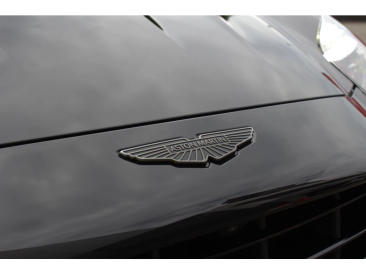 Aston Martin DB12 V8 Coupe — photo 25