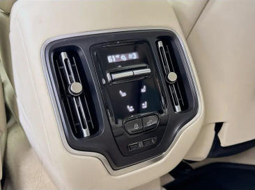 Aston Martin DBX 707 SUV — photo 22