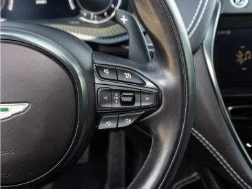 Aston Martin DBX SUV — photo 25
