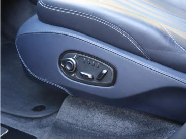 Aston Martin DBX 707 — photo 22