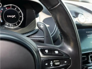 Aston Martin DBX SUV — photo 26