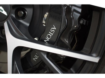 Aston Martin DB12 V8 Coupe — photo 28