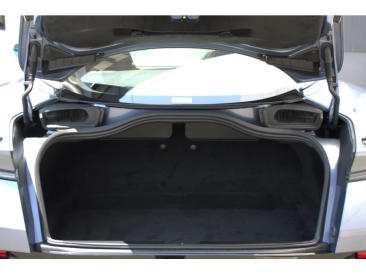 Aston Martin DB12 V8 Coupe — photo 27