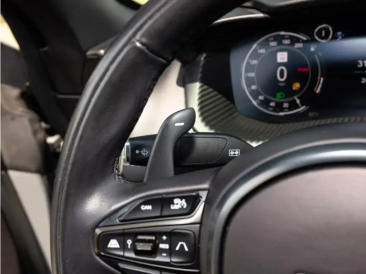 Aston Martin DBX SUV — photo 28