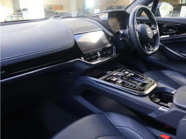 Aston Martin DBX 707 — photo 26