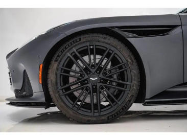 Aston Martin DB12 V8 Coupe — photo 4