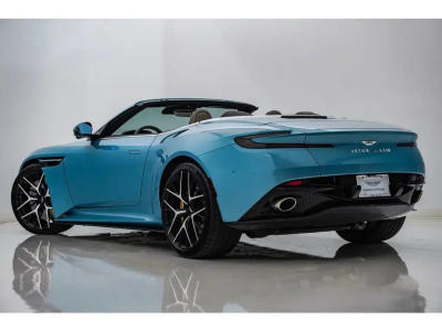 Aston Martin DB12 Volante 4.0 V8 B&W