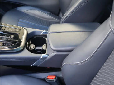 Aston Martin DBX 707 — photo 28