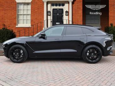 Aston Martin DBX SUV — photo 8