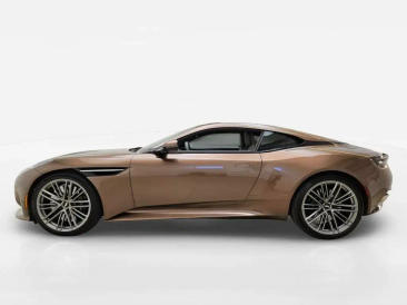 Aston Martin DB12 V8 Coupe — photo 12