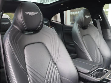 Aston Martin DBX SUV — photo 10
