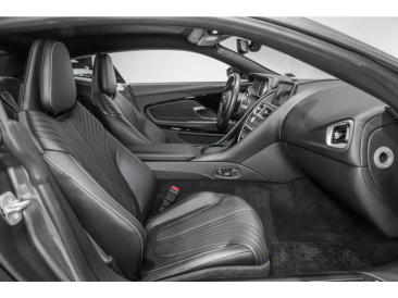 Aston Martin DB11 V12 — photo 15