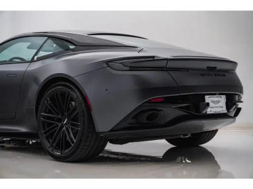 Aston Martin DB12 V8 Coupe — photo 11